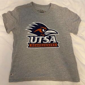 College baby tee